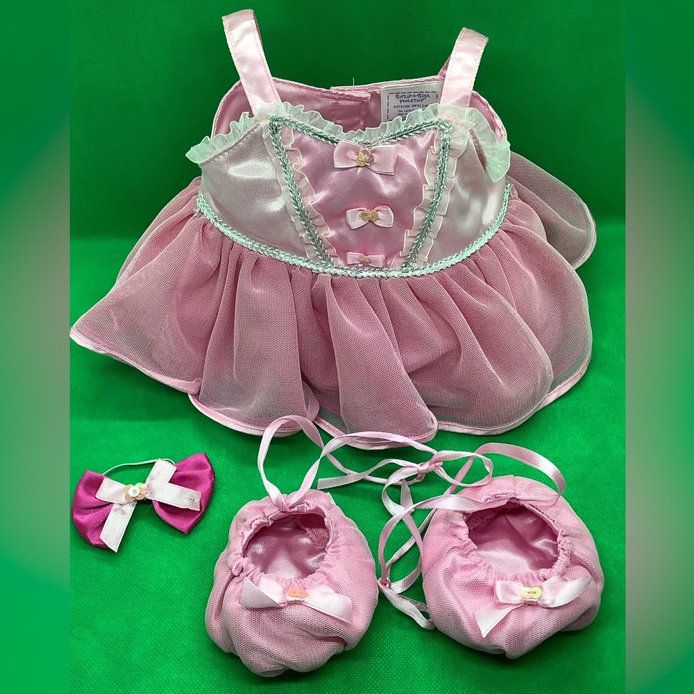 Build A Bead Workshop Pink Ballerina Tutu Ballet Slippers Ear Bow Dance Outfit